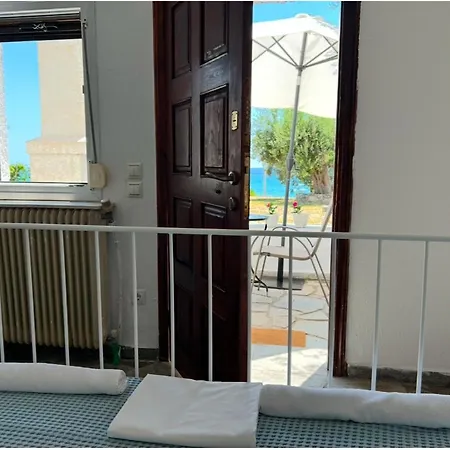 شقة Seastone Beachfront Apartment