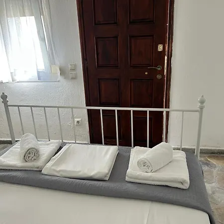 Seastone Beachfront Apartment شقة مولا كاليفا